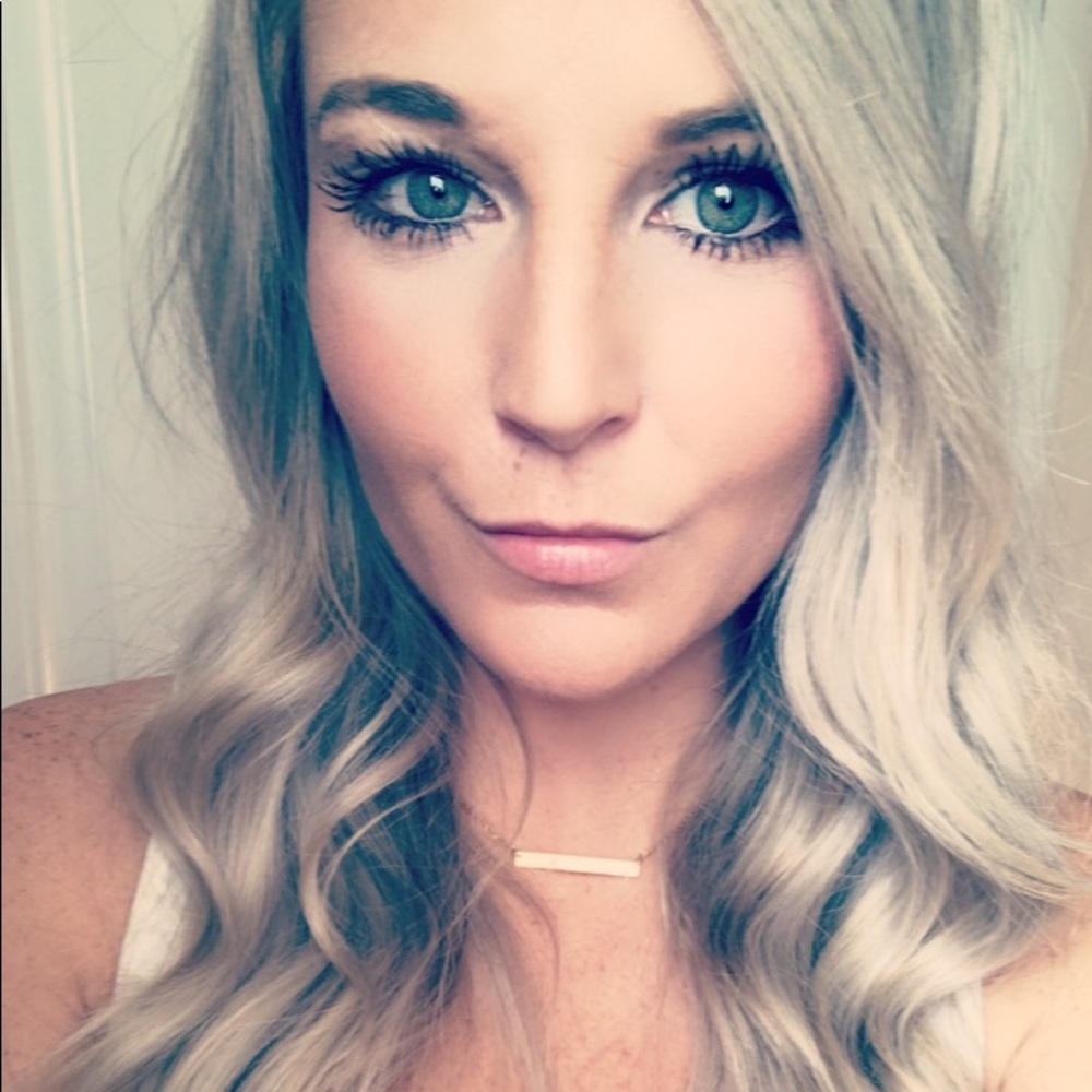 Meet your Posher, Alli